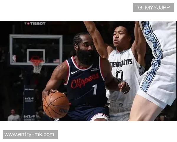 小卡复出后得分难突破25阿祖回归让球队进攻空间受限